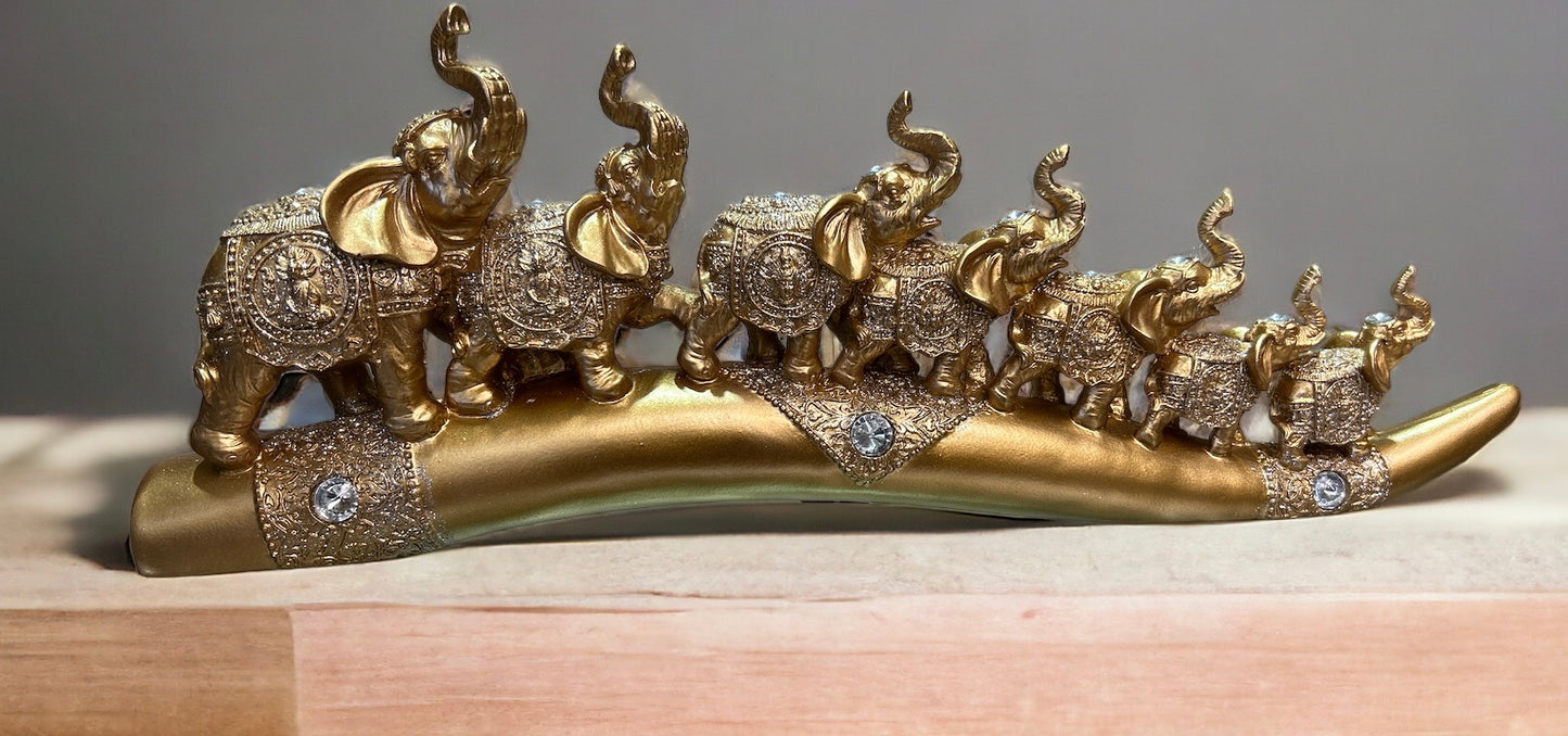 Beautiful Gold Handmade Family of 7 Elephant centre piece