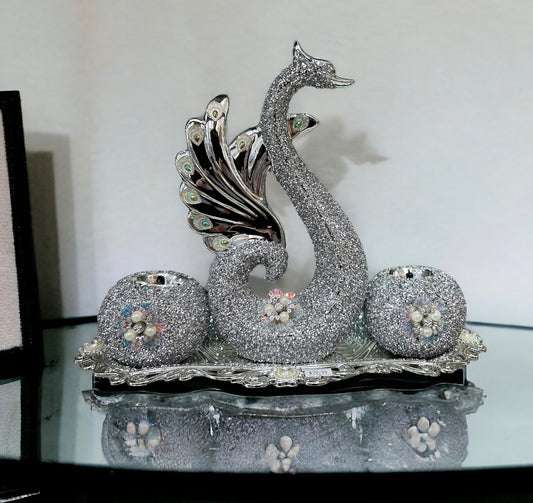 4 piece Crushed Diamond Swan Centre piece